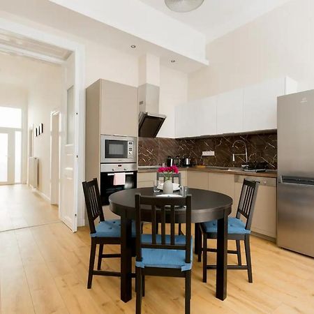 Kresz Geza 29 Westend Station 2 Bedrooms+Living Ac Будапешт Экстерьер фото